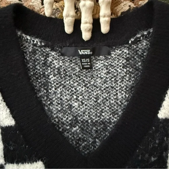 Vans Courtyard Checker Sweater Vest in Black and White Oversized ~ Size Small - Picture 5 of 7